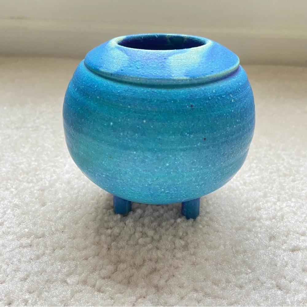 Signed Handmade Studio Pottery Vase / Planter – Blue Glaze – Four Feet